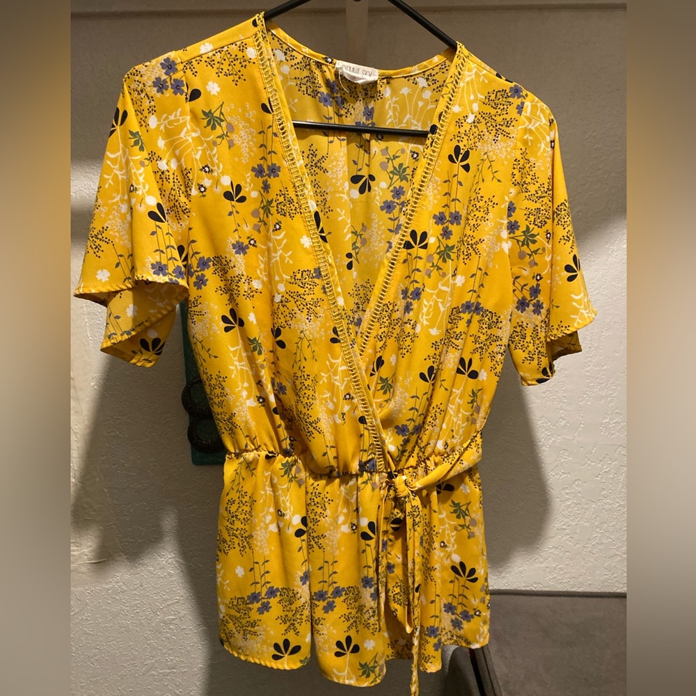 Nice Yellow flower blouse